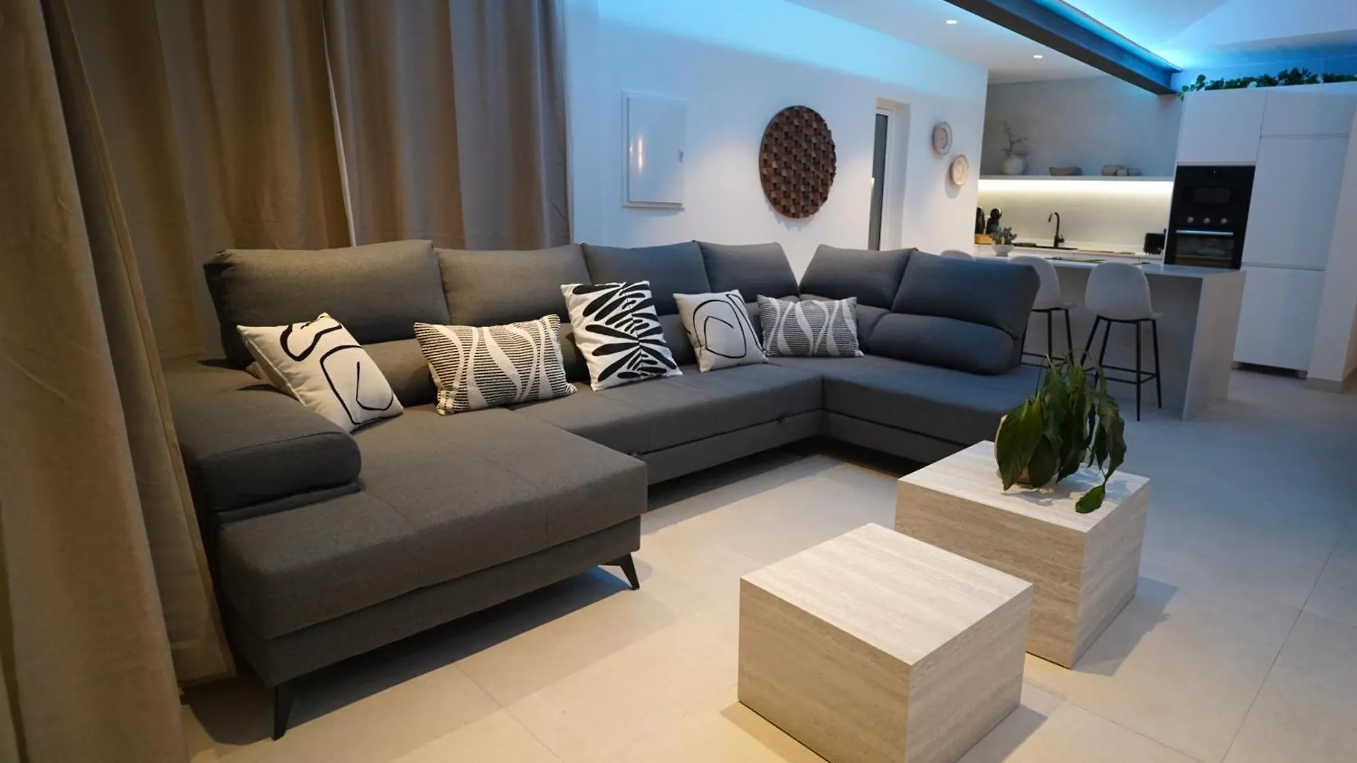 Villa Deluxy Mia Puerto del Carmen  0*, Puerto del Carmen (Lanzarote) Spagna